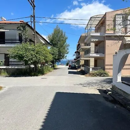 Cute Apartment 20M From Beach Nea Poteidaia Exterior photo